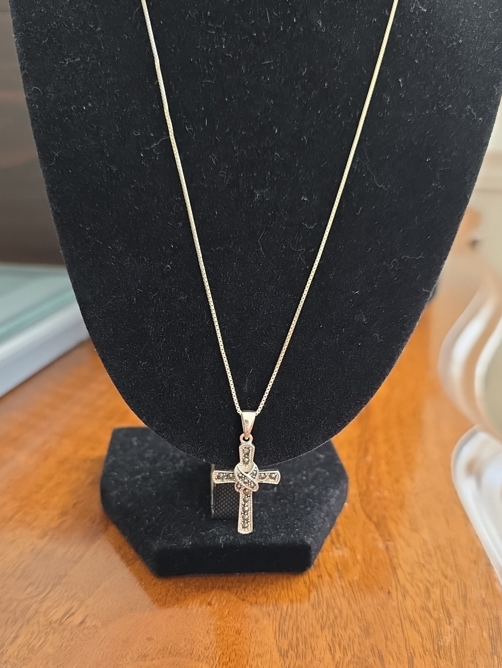 Delicate Vintage Estate 925 Marcasite Cross Pendant Necklace